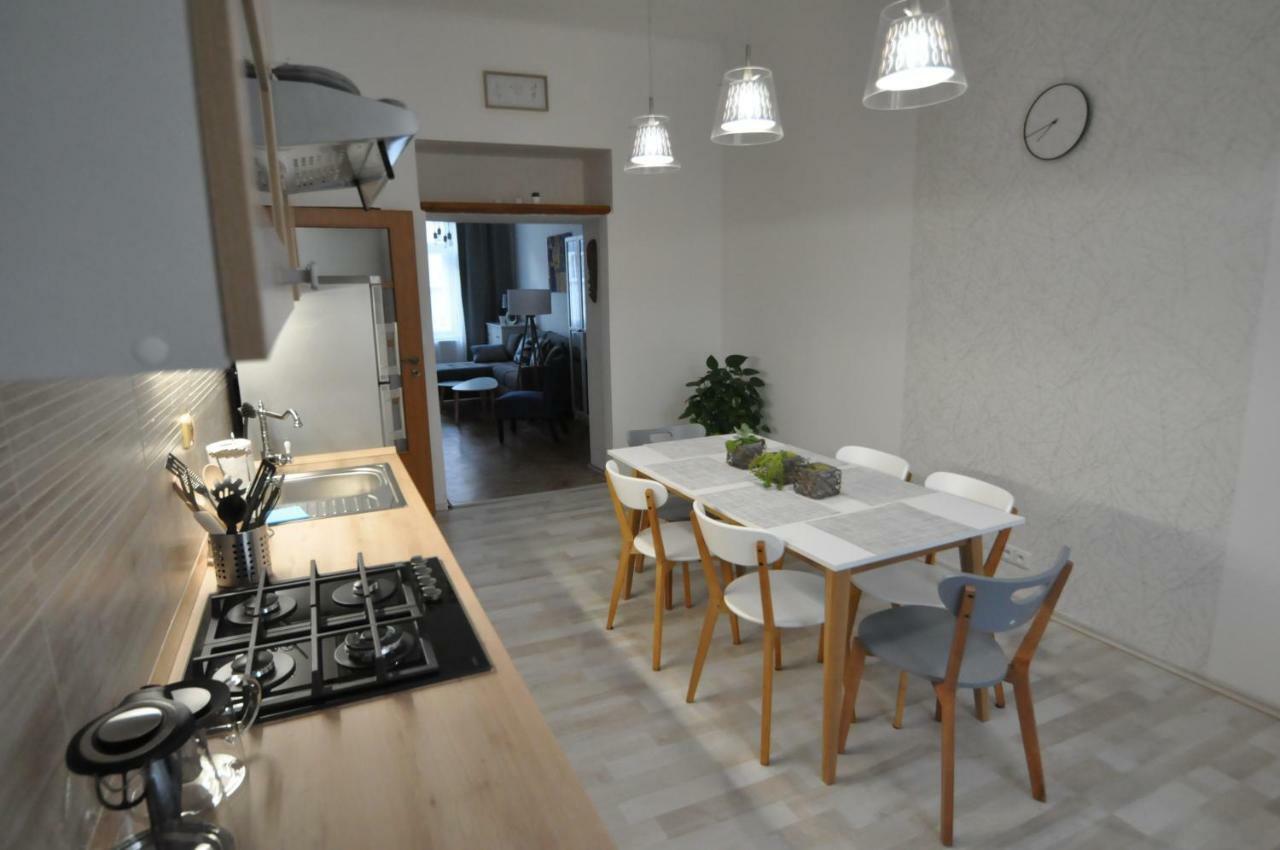Lejlighed Jirina Appartments *